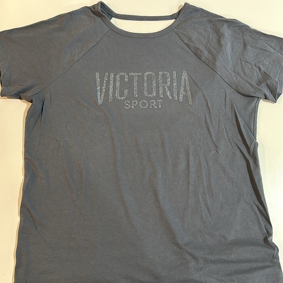 Victoria Sport Tee - Picture 2 of 3
